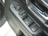 ◆パワーウィンドウスイッチ◆運転席から全席の窓の開閉操作を行うことが出来いつでも換気ができます!