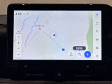 大画面10.5インチのディスプレイオーディオを装備。スマホとクルマをつなぐことで、これまでのナビに加えて、いろんなサービスが楽しめます。