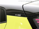 【EX30】コンパクトなパッケージに収められた電気自動車ならではのハイパフォーマンス。ボルボに乗る人だけでなく周囲の人びとも守る先進の安全・運転支援機能を標準装備しています。