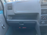 もしものときに、衝撃をやわらげるSRSエアバッグを運転席・助手席にも装備!