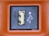 USB端子を装備しております