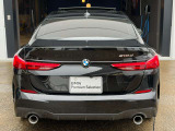 BMWを熟知したメカニックによる、360度の納車前点検。ドイツ本国と同様の教育・訓練を受けたメカニックが徹底的に点検、整備した後にお客様にお引渡しします。