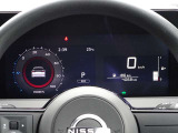 【メーターパネル】素早く車の情報が読み取れる、視認性に優れたシンプルなデザインのメーターパネルです。