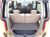 ◆定員乗車時のカーゴルームです。普段のお買い物の荷物やたくさんの収納が可能です。