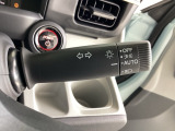 【オートライト(AUTO)】外の明るさをシステムが感知して、自動でヘッドライトが点灯します!ヘッドライトをつけ忘れを防ぐ便利機能です