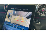 【リアカメラ】見通しの悪い場所への進入時や狭い場所での駐車時に役立ちます。
