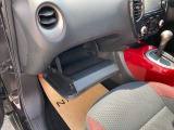 車検証入れや小物も入ります!