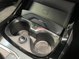 安心のBMW認定中古車は100項目の箇所を徹底的にチェック致します。機械的な箇所や電気系、コンピューターなどをご納車前に点検し、交換基準に達した部品は全て新品に修理返品した後にご納車致します。