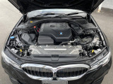 安心のBMW認定中古車は100項目の箇所を徹底的にチェック致します。機械的な箇所や電気系、コンピューターなどをご納車前に点検し、交換基準に達した部品は全て新品に修理返品した後にご納車致します。