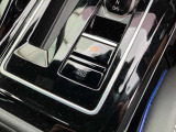 電動パーキングブレーキとオートホールドです
