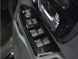 ◆パワーウィンドウスイッチ◆運転席から全席の窓の開閉操作を行うことが出来いつでも換気ができます!