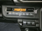 当店はお客様駐車場ももちろん完備しており、併せて新車も併設してますのでお気軽にご来店下さいませ。