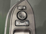 電動格納ミラー ボタン一つでドアミラーを格納できますよ!