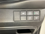 VSAが走行中の車のタイヤのスリップを感知して、安全な走行をサポートします