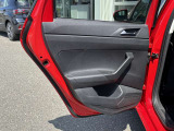 点検整備ご納車前にCertified Pre-Owned独自の「点検チェック項目シート」により、部品や機能に関する全71項目もの厳しいチェックを実施します。