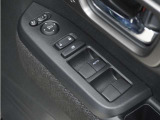 ◆パワーウィンドウスイッチ◆運転席から全席の窓の開閉操作を行うことが出来いつでも換気ができます!