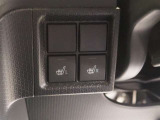 運転席・助手席にシートヒーター付き♪