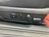 運転席はシートメモリー機能付!