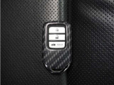 ◆スマートキー◆カギをバッグやポケットに入れたままでもドアロックの開閉ができる『スマートキー』付き!雨天や暗くなってもカギを取り出す必要がなくドアの開錠&エンジンも始動できます