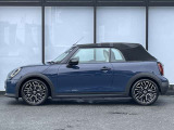 時を経ても深い魅力を放ち続けるMINI。より快適にお乗り頂くために、3つのサポートプログラムをご用意しております。※認定中古車保証は登録日より最長4年間まで延長が可能です。