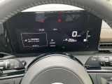 スポーティなデザインのメーターは視認性も良く運転が楽しくなります。