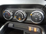 【オートエアコン】これなら車内温度を一定に保ちやすく過ごしやすいです。