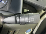 【オートライト】車外の明るさに応じて自動でライトの点灯・消灯をしてくれます。