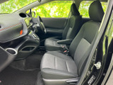 運転席周りも整理整頓しやすい収納スペースが充実。小物や荷物をスマートに収納できるので、快適なドライブをサポートします。