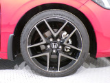 【純正アルミ】純正アルミ装備車です。走りもキビキビ見た目も格好良いです。見た目を重視する方には欲しい装備です!