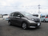 中古車購入時「パンク保証」をご案内しております。万一のパンクやバーストの際に、同等新品タイヤへの交換が可能です。(タイヤと交換工賃が対象です。免責金額と廃タイヤ処分料が必要になります。)