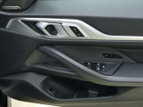 さらに、BMWカードにはエマージェンシーサービスも付帯いたします!様々なトラブルのアドバイス、出張修理やレッカーの手配、さらにお客様の交通手段やホテルの確保を24時間、365日対応させていただきます。