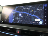 純正ナビを装備。タッチパネル式で使いやすく、お出かけもラクラクです。