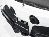 ブラック・スポーツ・エグゾーストパイプを装着し、リアビューを引き締めるとともに迫力あるV8サウンドを奏でます。
