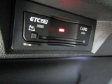 《ETC2.0車載器》 グローブボックス内にスマートに配置されています。高速道路の利用に便利な人気装備です!
