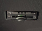 ETCカードを挿入することで高速道路をキャッシュレスで通行。ETCスマートインターチェンジやETC専用インターチェンジが利用できたり、とても便利なアイテムです!