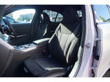 疲れにくいと評判のBMWのシートは一度座るとその良さがわかります☆お問合せ(0078-6002-613077)迄お待ちしております。大阪府吹田市芳野町5-55 毎水曜、第二・第三火曜日定休 営業時間10:00〜18:00