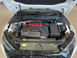 RS3を代表する5気筒エンジン エンジンルーム内もきれいに管理されていたことがわかります。