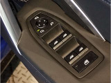 当社BMW認定中古車は全車保証付きでございます。また保証料金や整備費用はお見積書内の諸費用・税金に追加計上する事はございません。認定中古車保証付きのお支払総額でお見積りご依頼の上、他店とお比べください