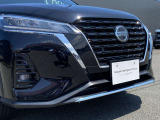 フロントバンパーにソナーが装備されてます。