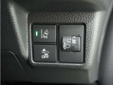 ◆VSA◆横滑り防止装置が装備されています。コーナーリング時の横すべりを抑える機能と、車両の急激な挙動変化を抑える機能で、安定した走行を実現しています。運転に安心とゆとりが出来ます。