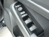 ◆パワーウィンドウスイッチ◆運転席から全席の窓の開閉操作を行うことが出来いつでも換気ができます!