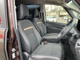 適度なホールド感と快適な座り心地の運転席シートまわり!
