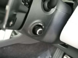 【電動ステアリングコラム】ステアリング位置を電動でお決めいただけます。