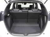 ◆フル乗車でもしっかり荷物を収納出来るラゲッジスペースです。普段の買い物でしたらしっかり積める十分な荷室スペースが確保されています。