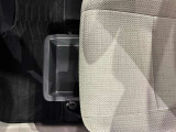 助手席シートの下には収納もあります☆