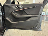 完成度の高いBMW認定中古車は、ご購入後も安心です。また、保証期間中は、365日24時間体制(フリーダイアル)で、万一の故障などの様々なトラブルにも対応いたします。