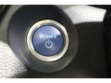 始動はブレーキを踏みながら、ENGINESATRT・STOPスイッチををワンプッシュするだけです!バックやポケットに携帯していればスマートキーを取り出す必要はありません