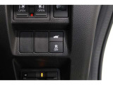 VSA装備=ブレーキ時の車輪ロックを防ぐABS、加速時などの車輪空転を防ぐ トラクションコントロールシステムに旋回時の横すべり抑制の3つの機能を トータルにコントロールします。