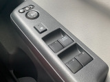 パワーウィンドウです!運転席でラクラク操作!運転席以外からの開閉を防ぐボタンが運転席にのみございますので、一緒に乗っているお子さんやワンちゃんが開けてしまう心配もございません!