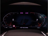 『運転』に対するBMWのこだわりはメーターパネルにも表れております。視野性の良いメーターパネルは疲労感の軽減と、運転の楽しさをもたらしてくれます。